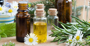 Bild Pflegeprodukte mit ätherischen Ölen